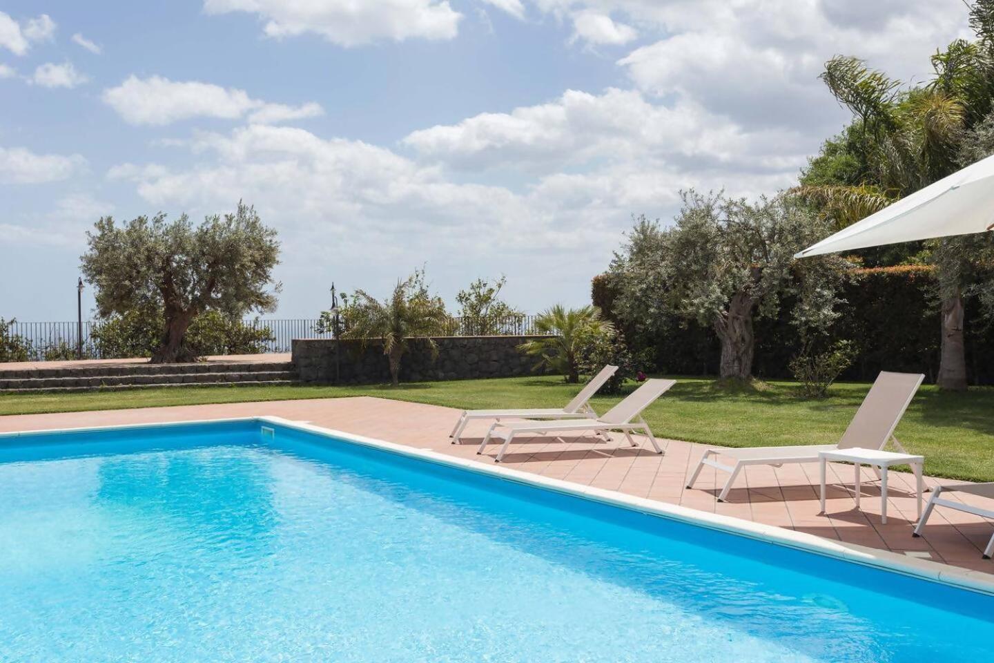 Villa Ginevra Santa Venerina Exteriör bild